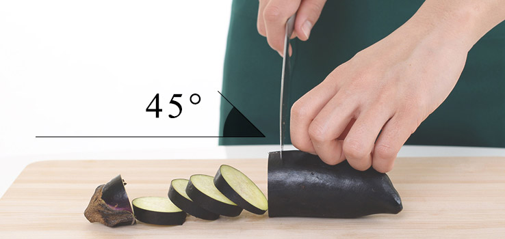 Cutting Board, How to Hold the Knife and Distance with the Ingredients